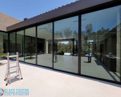 preventing scratched glass during construction